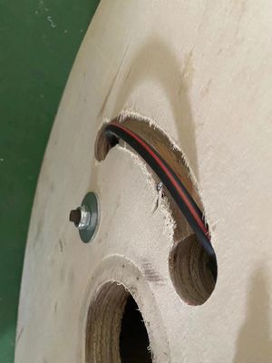 ADSS autoportant entièrement diélectrique en portée de 250 m 24 cœurs 48 cœurs 96 cœurs ADSS câble à fibre optique