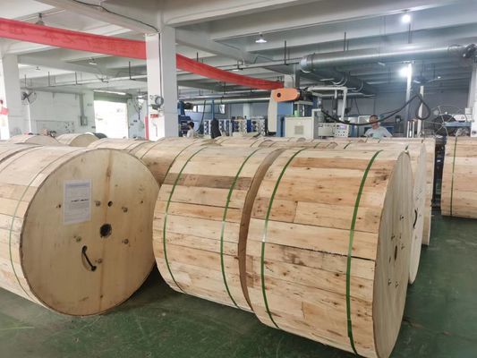 Prix d'usine 12 24 câble GYXTW de base câble blindé de fibre optique