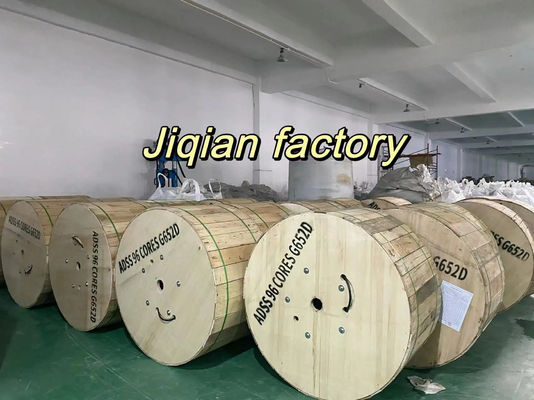 12 24 48 96 144 Cœur directement enterré GYXTW53 Double enveloppe double armure câble à fibre optique