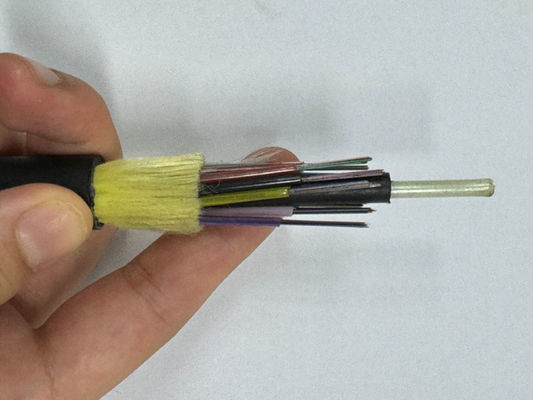 2 24 32 48 72 96 144 Noyau ADSS extérieur à double enveloppe câble optique à fibre pour le spam aérien 150 100 200m