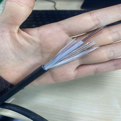 4 8 12 Noyau GYFXTH Unitube Fil de verre Fil d'aramide Cable à fibres optiques non métalliques JET câbles à fibres optiques