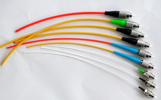 La correction optique unimodale de fibre de simplex de 3m attachent la couleur multiple