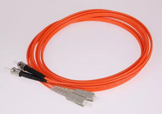 La personnalisation FTTH duplexent la corde de correction optique à plusieurs modes de fonctionnement de fibre d'OM3 3.0mm